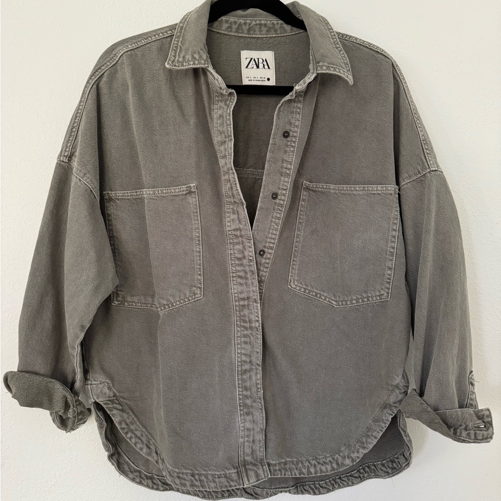 Zara grey oversized denim shirts/Jacket size Small